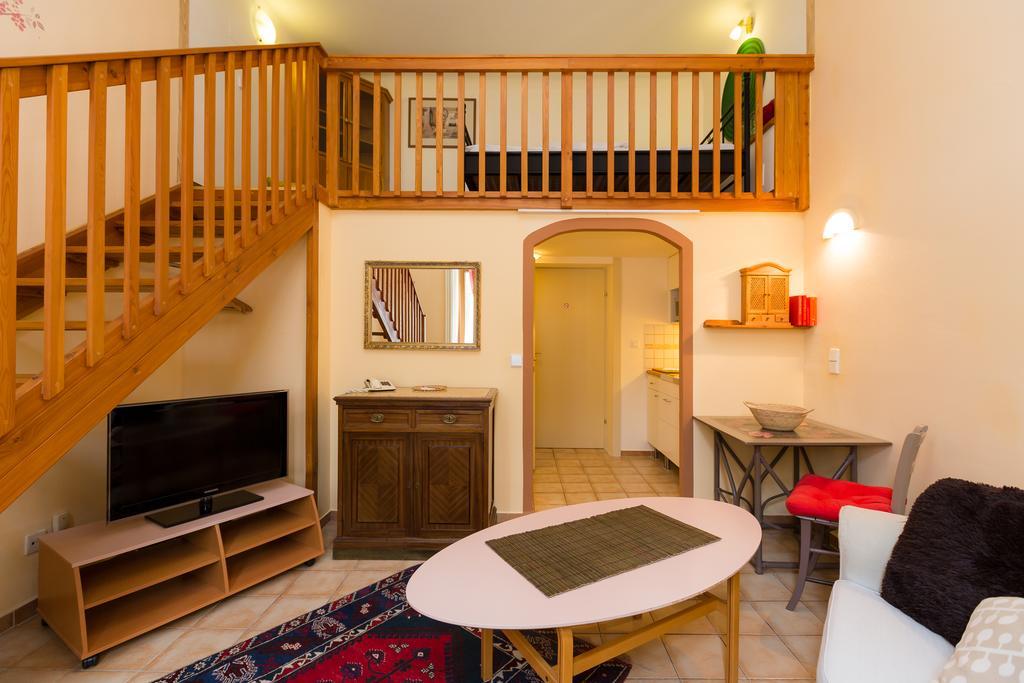 Appartementhaus Witzmann Bad Voeslau Esterno foto